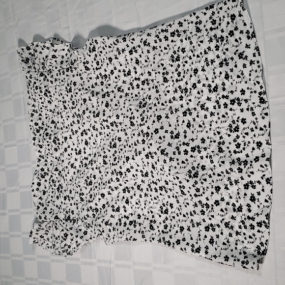 🧑🎄10/10🧑🎄🤍🌸Laundry by shelli segal flowy flutter sleeve top in xl🌸🤍 - Picture 7 of 8